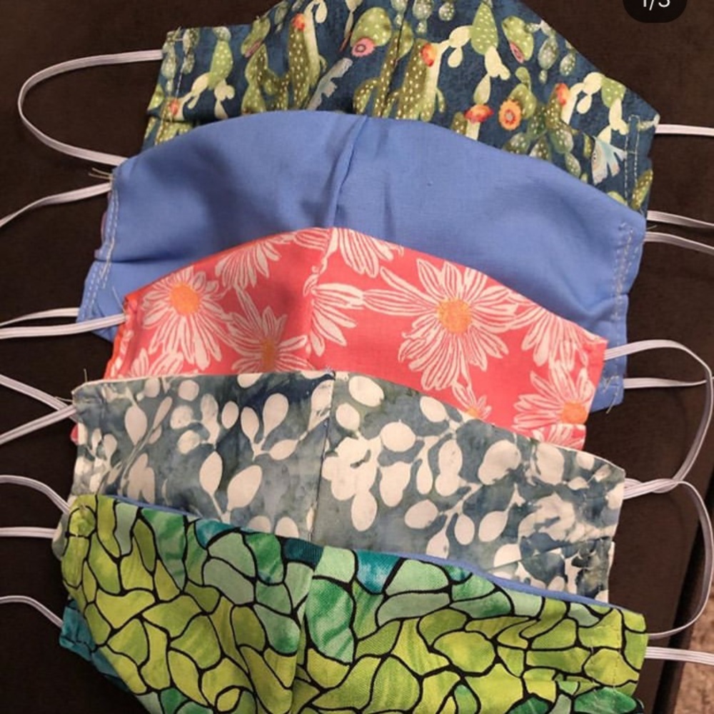 Machine washable, reversible, filtered face masks